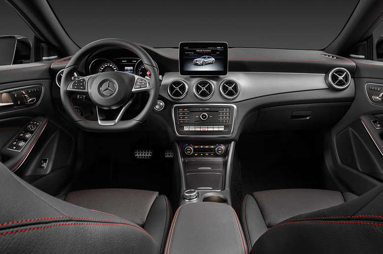 Mercedes-Benz CLA Coupé, Cockpit