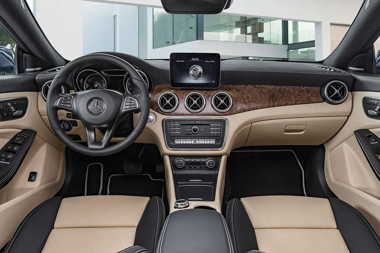 Mercedes-Benz CLA Shooting Brake, Cockpit