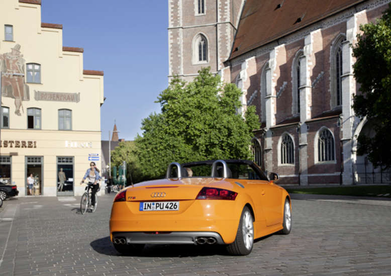 Audi TT Roadster, 2011