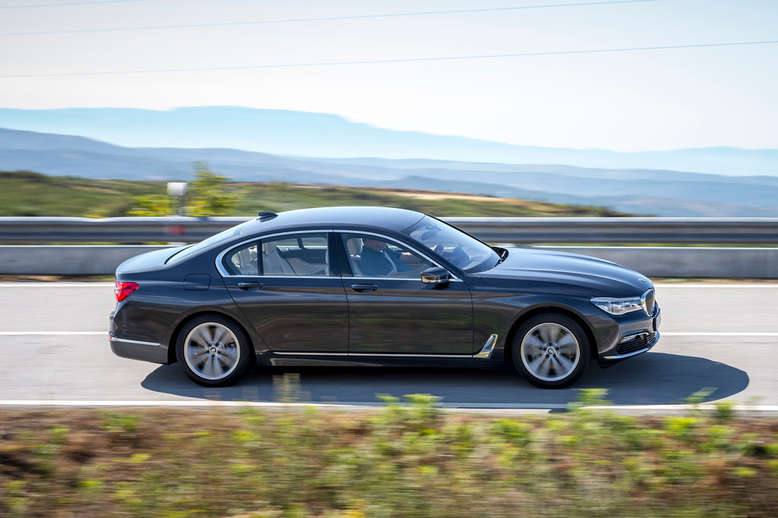 BMW 7er, Seitenansicht, Fahrtaufnahme, 2015, Foto: 2015