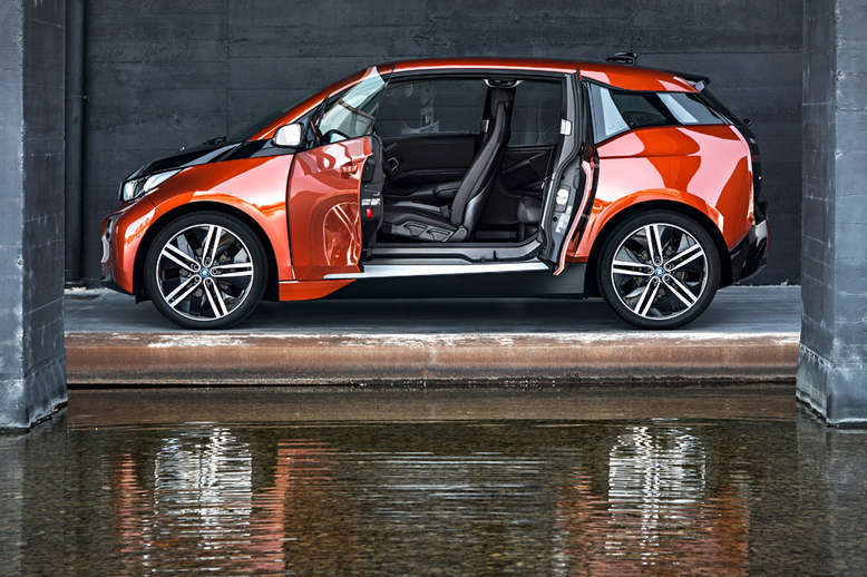 BMW i3, Seitenansicht, Türen offen, 2013, Foto: BMW