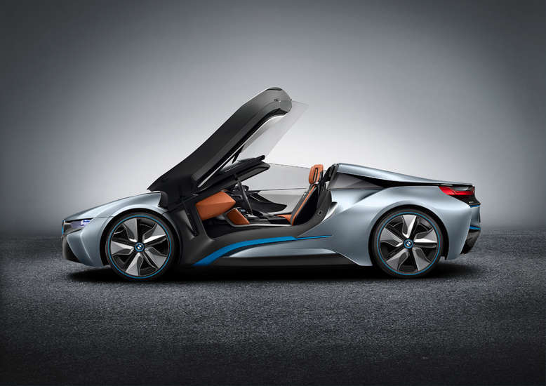 BMW i8, Konzept-Studie, Seitenansicht, Schmetterlingstüren geöffnet, 2013, Foto: BMW