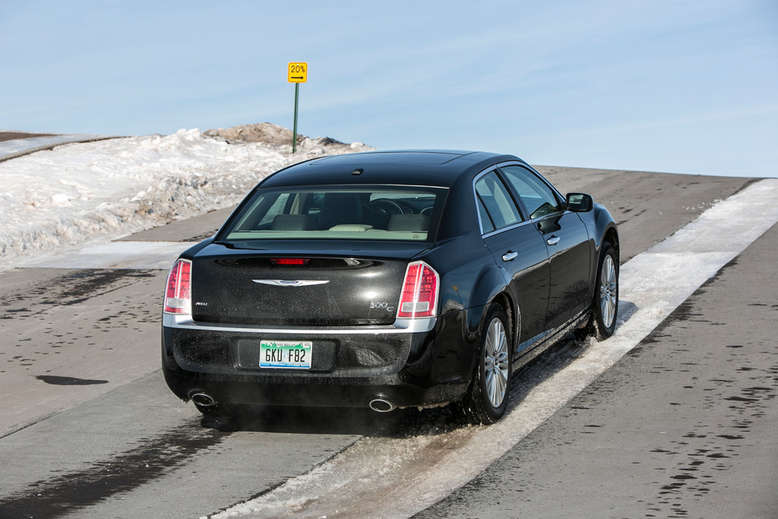 Chrysler 300C, Heckansicht, 2013, Foto: Chrysler