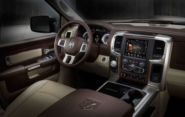 Dodge Ram 1500, Innenansicht, Cockpit, 2013, Foto: Chrysler