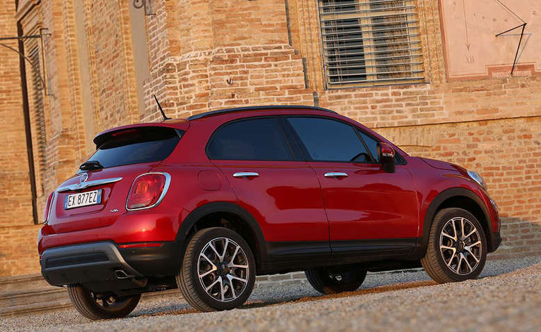 Fiat 500X Cross, Seitenansicht / Heck, 2014, Foto: Fiat