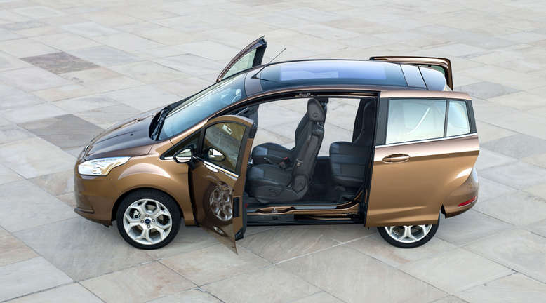 Ford B-MAX, Seitenansicht mit geöffneter Panorama-Schiebetür, 2012, Foto: Ford