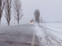 Gefahr beim Autofahren durch Windböen