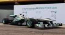 Schumacher & Rosberg enthüllen Silberpfeil