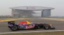 Vettel hält im 2. China-Training die Spitze